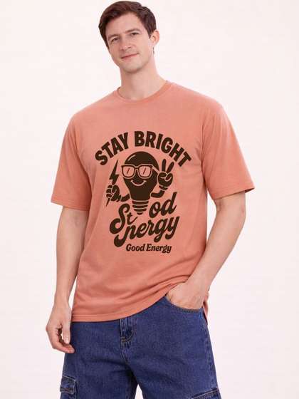 Samyak Wears Men
                        Typography Printed Pure Cotton T-shirt