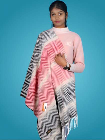 Pick Ur Needs Women
                        Checked Woven Design Shawl