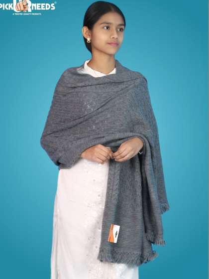 Pick Ur Needs Women
                        Woven Design Shawl