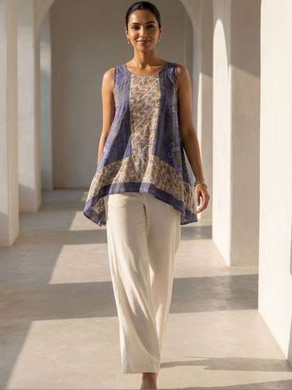 Ishin Geometric
                        Print Top