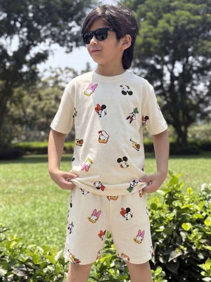 Nap Chief Kids
                          Unisex Disney Mickey & Friends Printed
                          Relaxed Fit Cotton T-shirt & Shorts