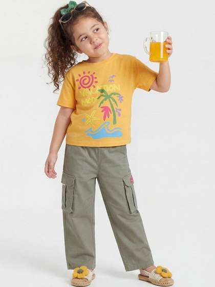 United Colors of
                    Benetton Girls Printed Pure Cotton Boxy T-shirt