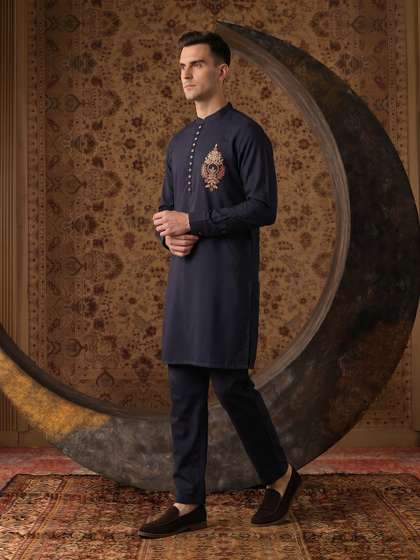 House of Pataudi
                        Ethnic Motifs Embroidered Jashn Kurta with
                        Trousers