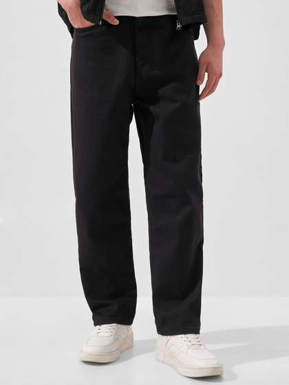 HIGHLANDER Men Loose
                        Fit Mid-Rise Cotton Jeans