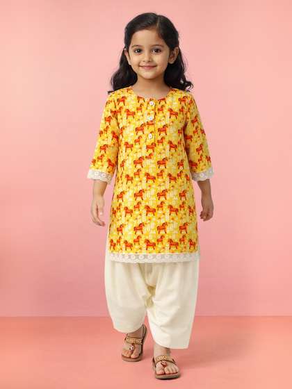 VASTRAMAY Girls Yellow
                    Cotton Animal Print Kurta With Salwar Set