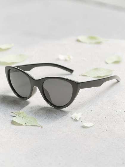 Stoln Girls Black Lens
                    & Black Oval Sunglasses with