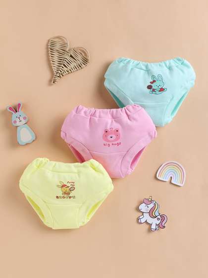 Unfab Girls Pack of 3
                    Printed Assorted Cotton Basic Briefs
