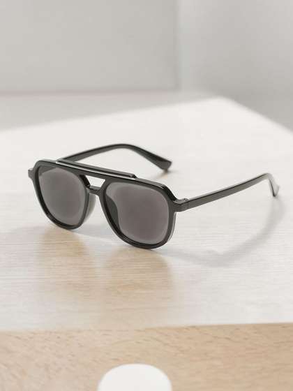 Stoln Unisex Kids
                      Black Lens & Black Wayfarer Sunglasses with UV
                      Protected Lens