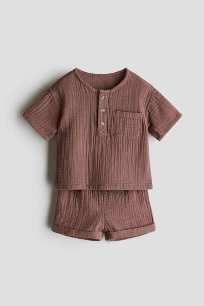 H&M 2-Piece Top
                    & Shorts Set