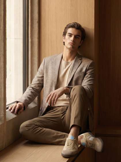 Mr Bowerbird
                          Regular Fit Notched Lapel Collar Semiformal
                          Blazer