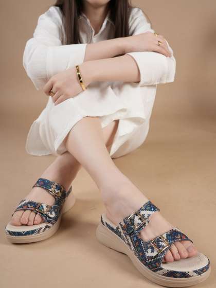 Liscott Printed
                        Wedge Sandals with Buckles