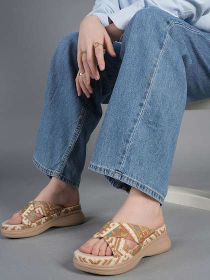 Liscott Printed
                        Wedge Sandals