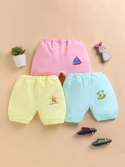 Unfab Girls Pack of 3
                      Printed Assorted Cotton Basic Briefs