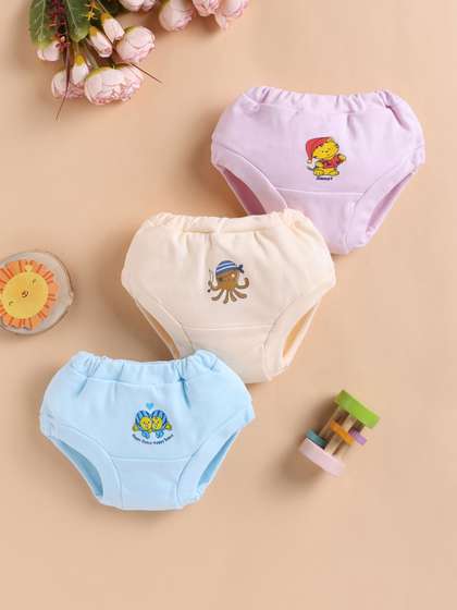 Unfab Girls Pack of 3
                    Printed Assorted Cotton Basic Briefs