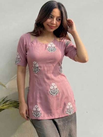 GoSriKi Floral
                          Printed Kurti