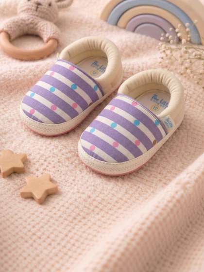 The Little Lookers
                    Unisex Kids Cotton Booties