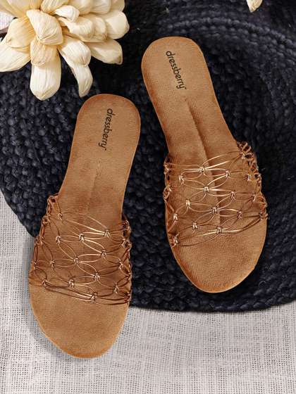 DressBerry Women
                        Flats