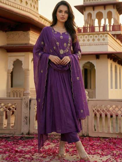 SHINISHA Women
                        Ethnic Motifs Embroidered Regular Thread Work
                        Chanderi Silk Kurta with Trousers & With
                        Dupatta
