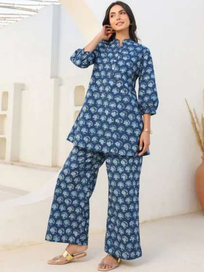NAINVISH Women
                        Floral Printed Regular Kurta with Palazzos