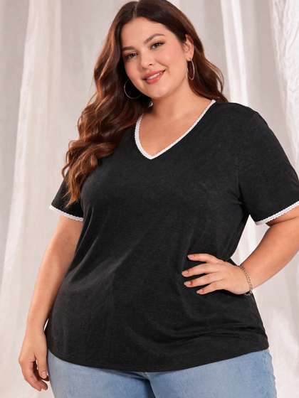 Plus Moonaa Women
                        V-Neck T-shirt