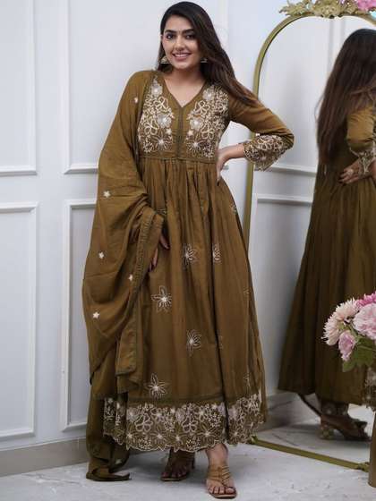 PEACH PIPER Women
                        Embroidered Panelled Kurta with Trousers &
                        With Dupatta