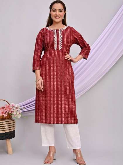 DESI HULIA Women
                        Embroidered Kurta
