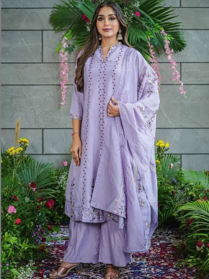 PEACH PIPER Women
                        Embroidered Panelled Thread Work Pure Cotton
                        Kurta with Palazzos & With Dupatta