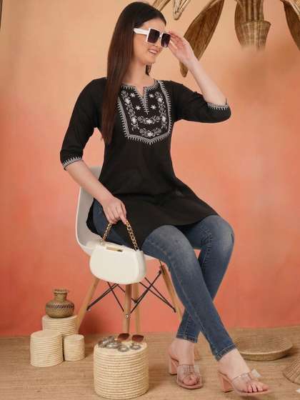 Sangria FUZN Floral
                        Embroidered V-Neck Pure Cotton Blend Khadi
                        Kurti