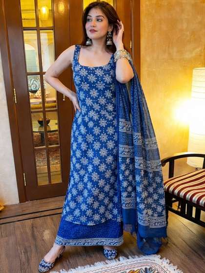 PEACH PIPER Women
                        Printed Regular Kurta with Palazzos & With
                        Dupatta