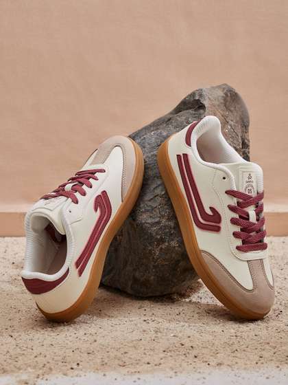 Campus AMBIT Women
                        PU Sneakers