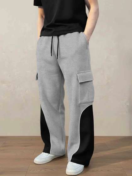 Imsa Moda Men
                        Relaxed Fit Colourblocked Cargos