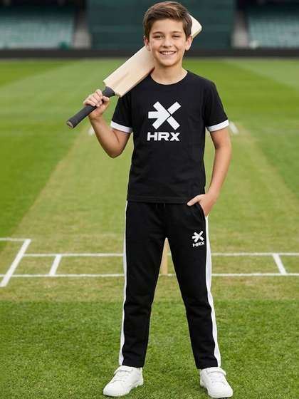 HRX by Hrithik Roshan
                    Boys Printed T-shirt with Trousers