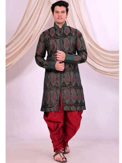 Desibutik Men
                        Embroidered Mandarin Collar Sherwani
