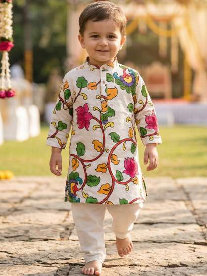 VOZIA Boys Ethnic
                      Motifs Embroidered Regular Chikankari Pure Cotton
                      Kurta with Pyjamas