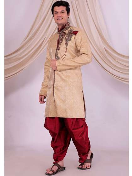 Desibutik Men
                        Embroidered Mandarin Collar Sherwani