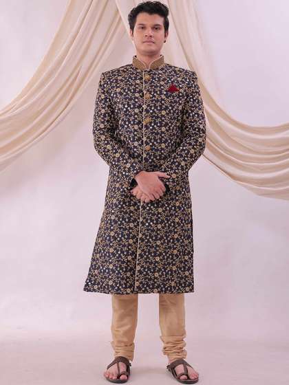Desibutik
                        Embroidered Mandarin Collar Sherwani