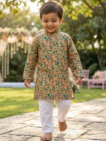 VOZIA Boys Ethnic
                      Motifs Embroidered Regular Chikankari Pure Cotton
                      Kurta with Pyjamas