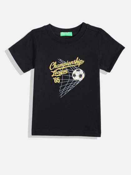 United Colors of
                    Benetton Boys Typography Printed T-shirt