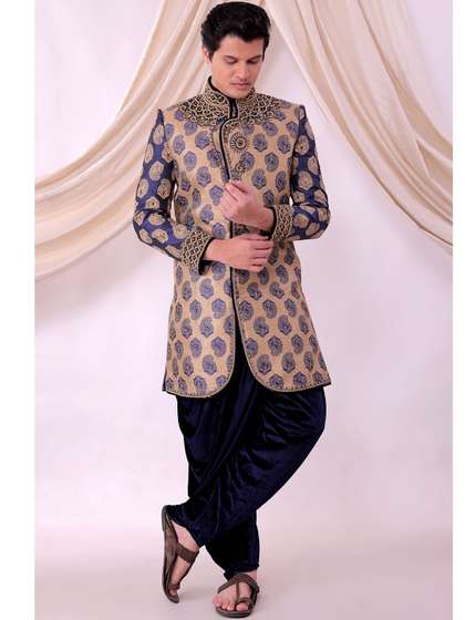 Desibutik
                        Embroidered Mandarin Collar Sherwani