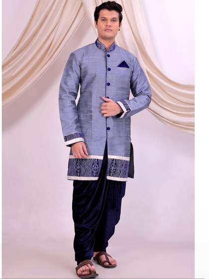 Desibutik
                        Embroidered Mandarin Collar Sherwani