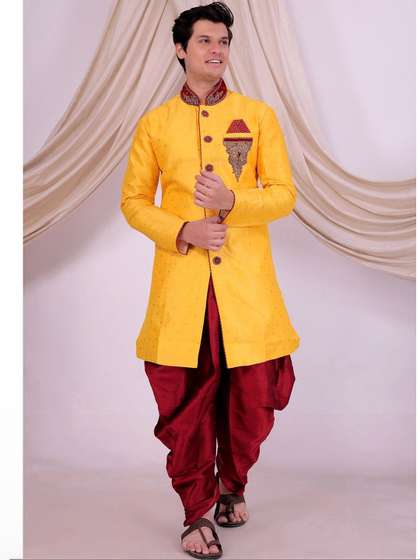 Desibutik
                          Embroidered Mandarin Collar Sherwani