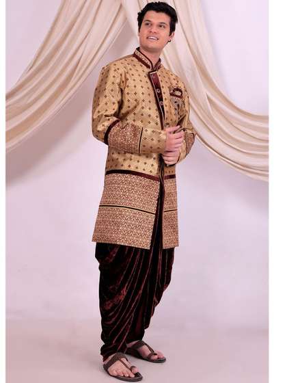 Desibutik Men
                        Embroidered Mandarin Collar Sherwani