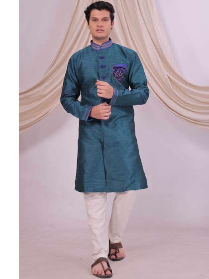 Desibutik
                        Embroidered Mandarin Collar Sherwani
