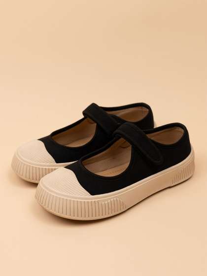Theater Women Jiro
                        Black Mary Jane Flats