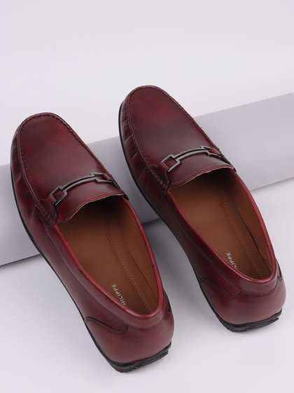 Louis Philippe Men
                        Premium Leather Breathable Anti Slip Flat Heel
                        Formal Loafers