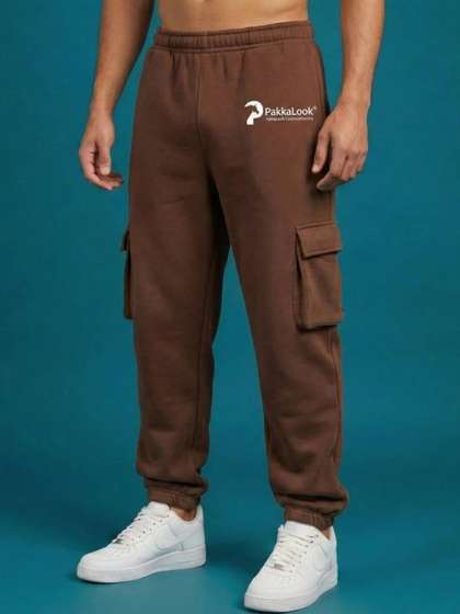 PAKKALOOK Men
                        Relaxed Fit Brand Logo Cargos