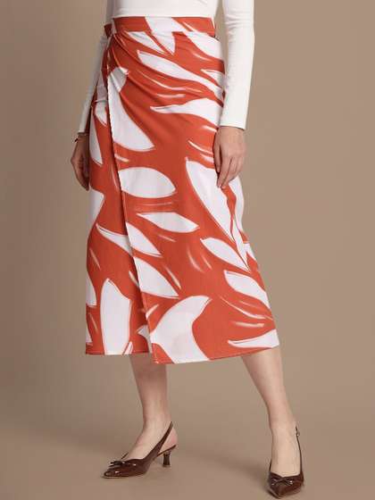 Bene Kleed Women
                          Floral Satin printed Midi Wrap Skirt