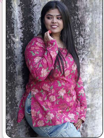 RAJAM Floral Printed
                        Square Neck Pure Cotton Kurti