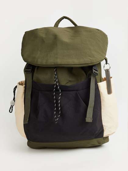 max Girls Colourblocked
                    Backpack