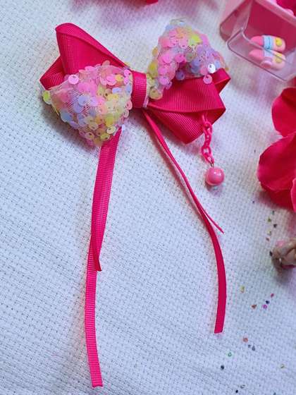 Kamule Girls Embellished
                    Alligator Hair Clip